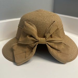 Bucket beach hat